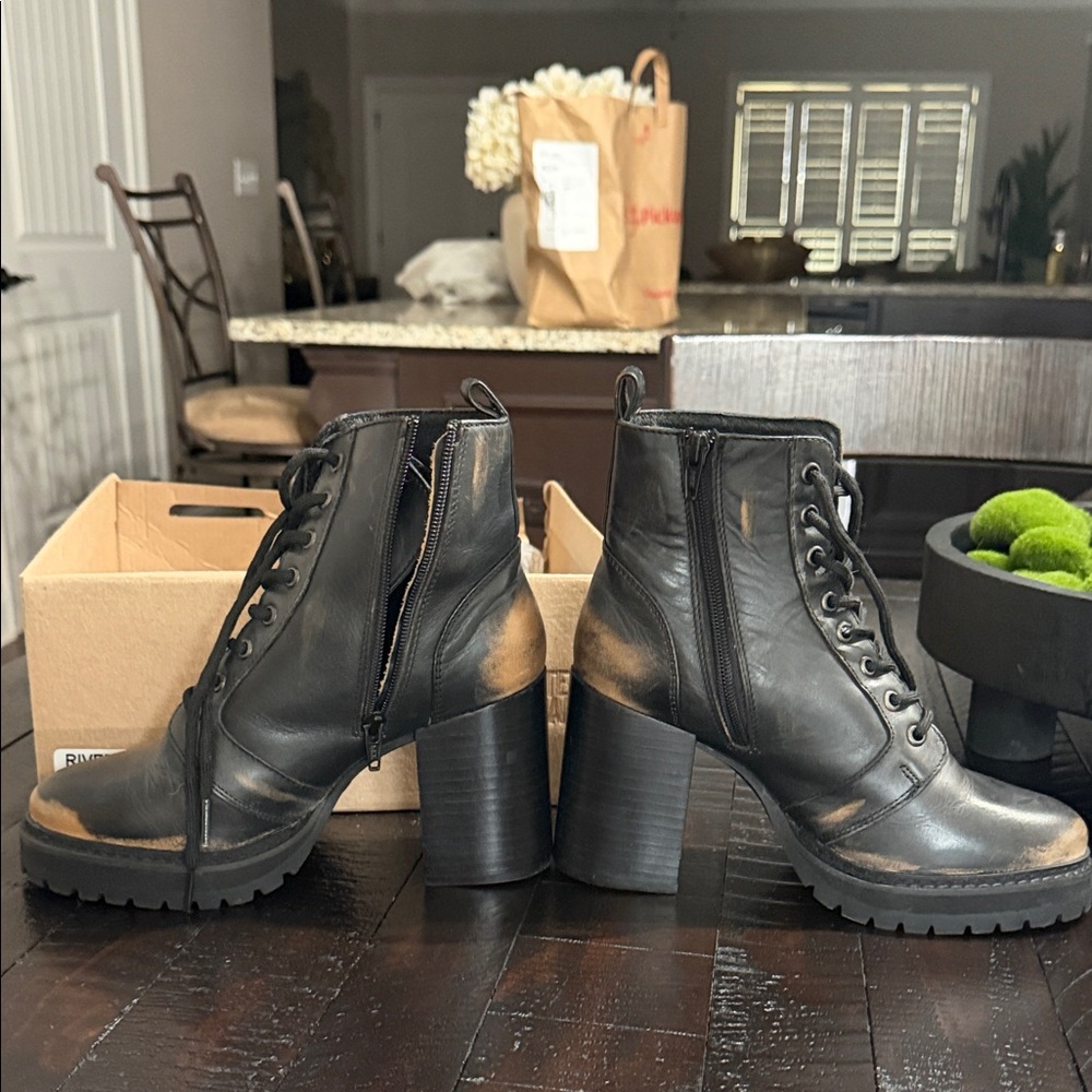 Steve Madden Black Lace Up Boots - Picture 5 of 10